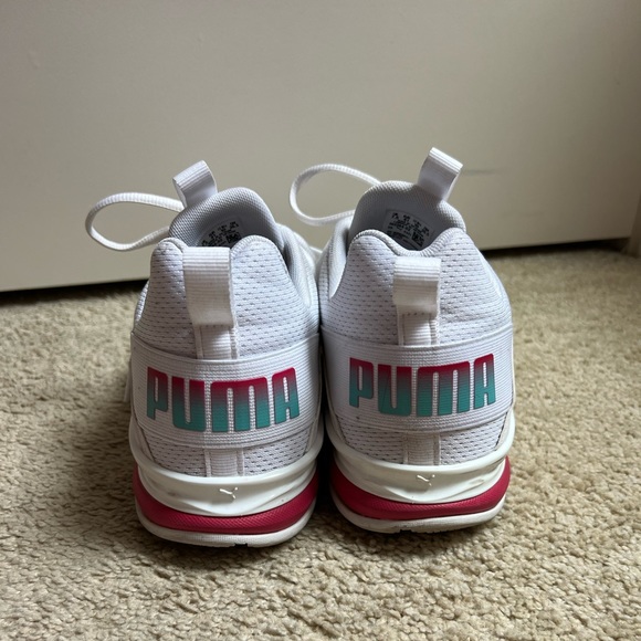 Puma Running Shoes - Picture 3 of 7